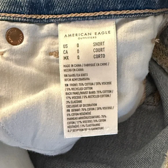 American Eagle Outfitters Women’s Mom Jean, size 0 Short - Picture 11 of 12